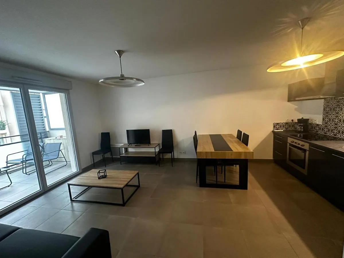 Superbe Appartement Terrasse 2P A 5 Min A Pied Du Vieux Nice, Du Port Et Du Tram